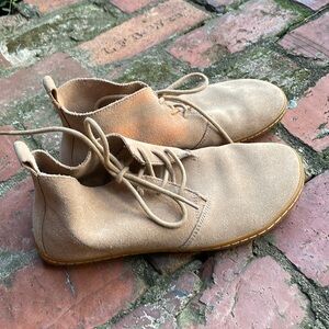 Vivo Barefoot Gobi Tan Suede Shoes Size Euro 39 (US 8)